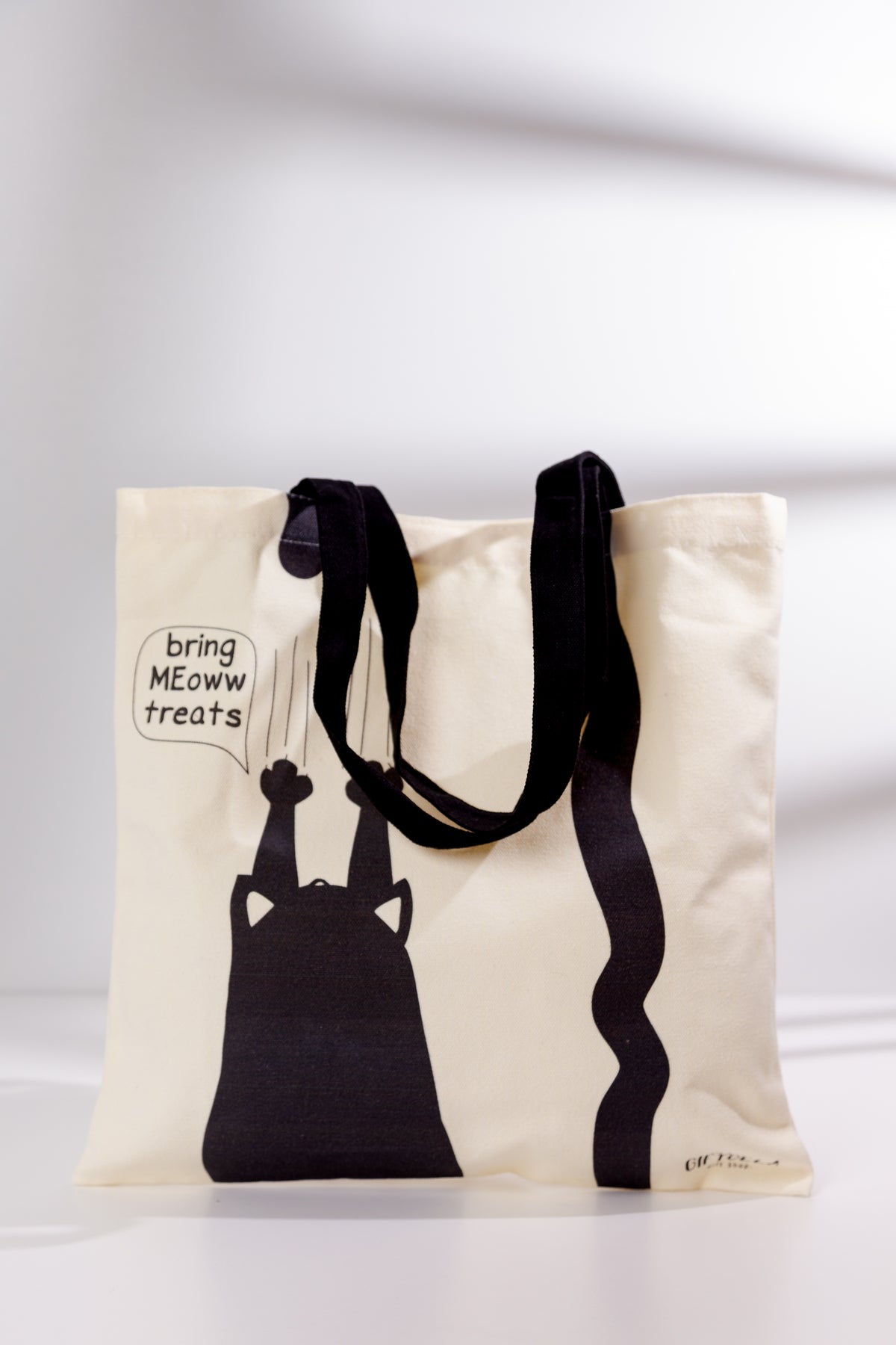 Cat tote bag by Giftolla, cute gift for cat owners