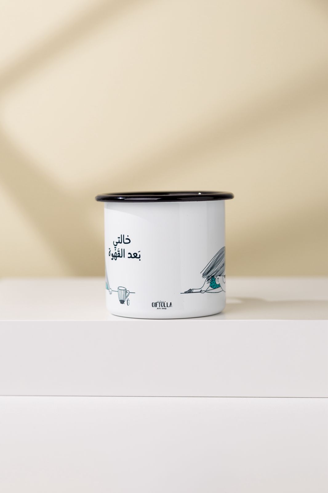 Giftolla enamel mug with a humorous before-and-after coffee illustration for aunts